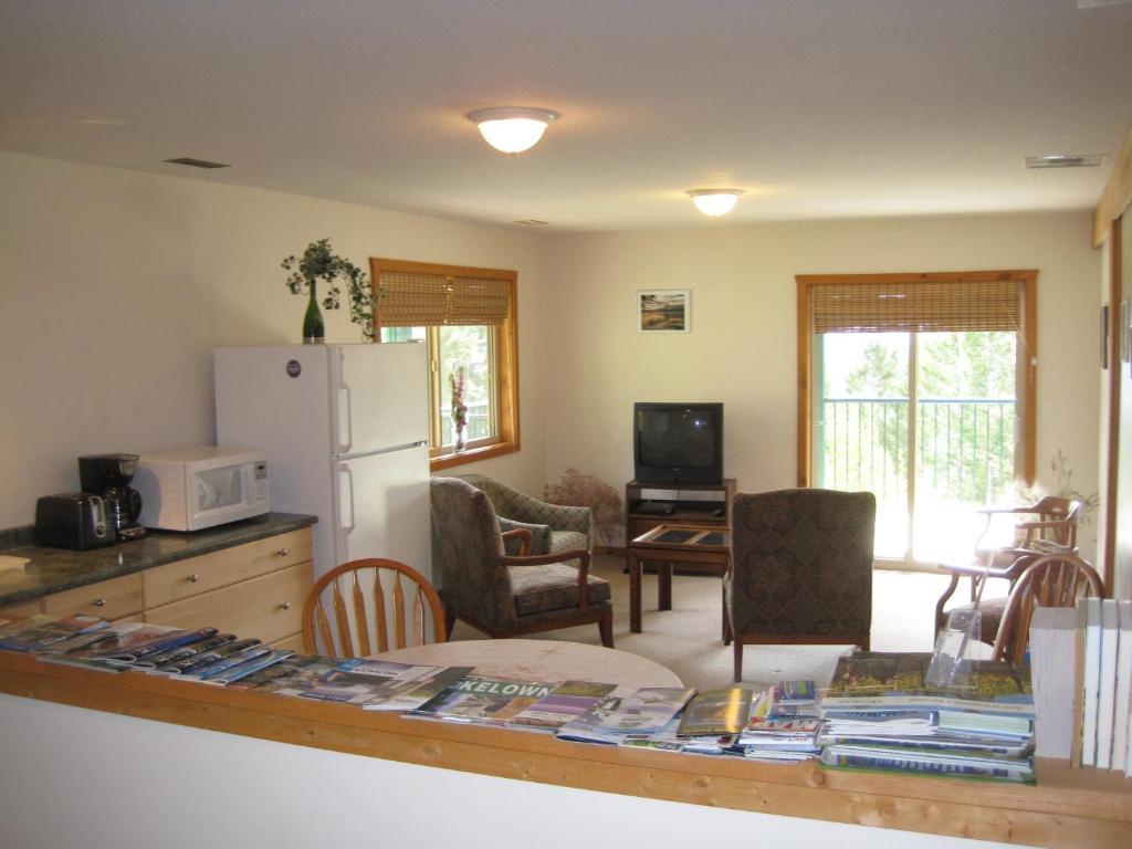 Wild Nature B&B Kelowna Cameră foto